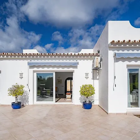 Luxurious And Peaceful 3 Bedroom