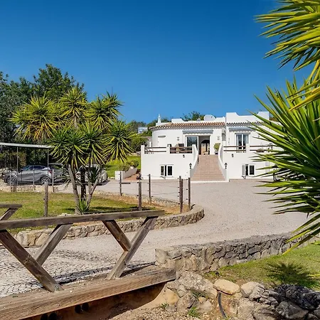 Villa Luxurious And Peaceful 3 Bedroom *